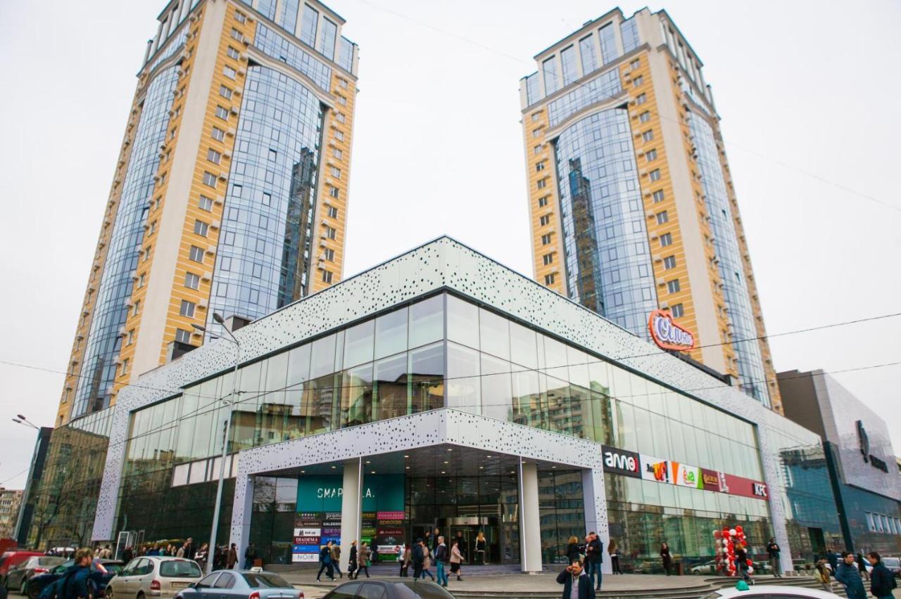 Black&White Apartment In Smart Plaza Kyiv Exterior photo
